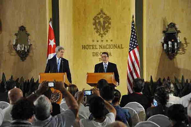 Bruno Rodríguez Parrilla, Cuban Minister of Foreign Affairs of Cuba, and U.S. Secretary of State John Kerry, at the Hotel Nacional, Havana, August 14, 2015.