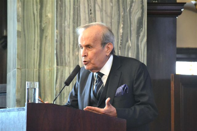 Alarcon speaking in London at the International Commission of Inquiry into the Case of the Five in March 2014